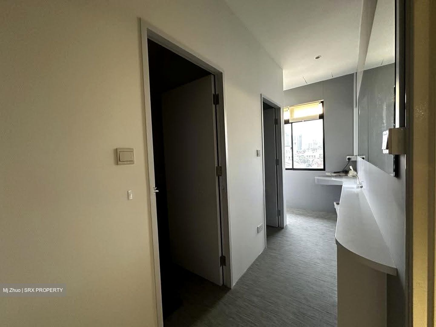Beach Road (D7), Office #624903821
